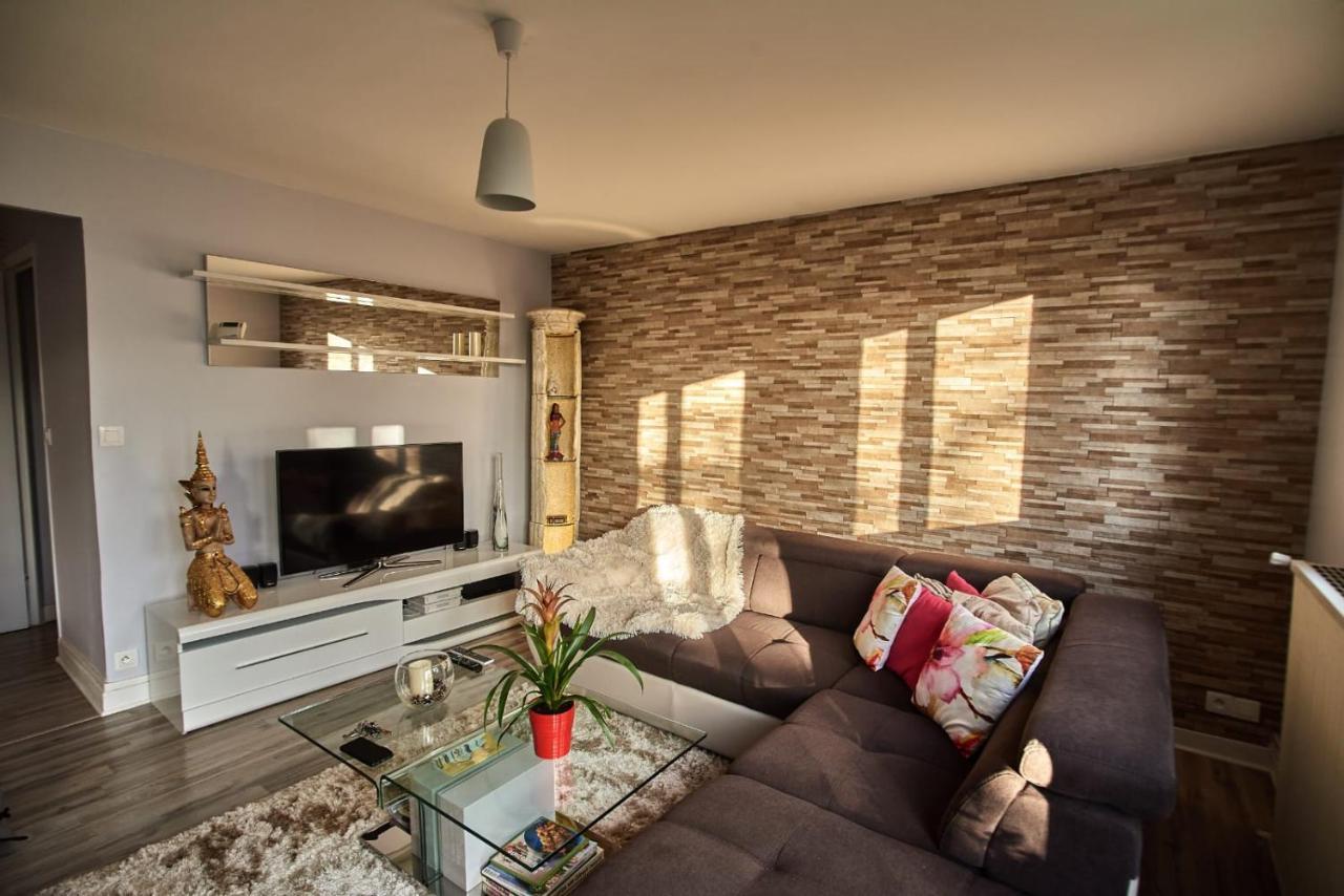 Chambres A Louer Dans Appartement Balcon - Wifi - Parking Gratuit Nevers Exterior photo